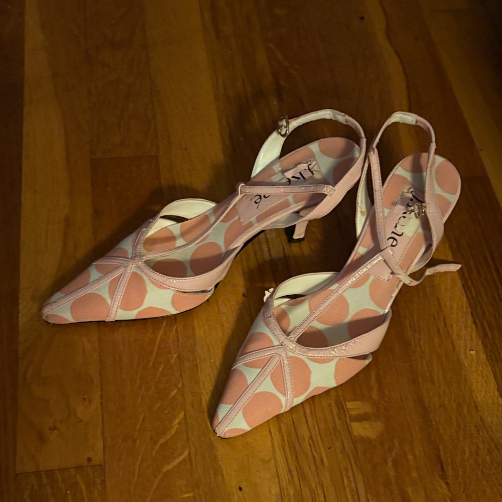 Vintage J.Reneé kitten heals